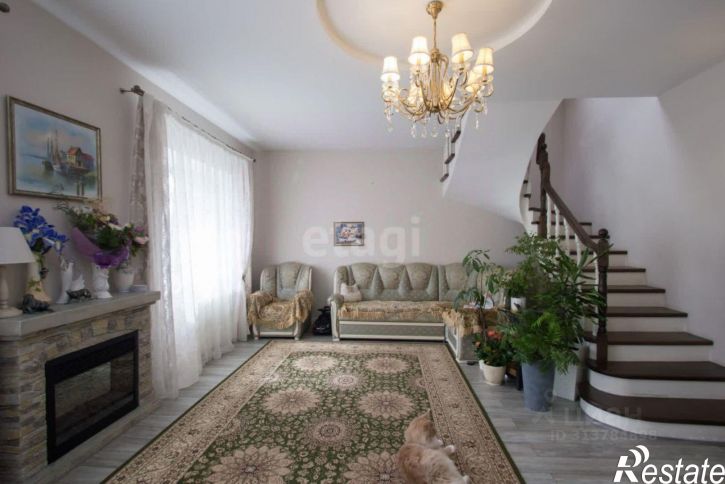 4-комн квартира 1-й Больничный переулок, 17,  д. 17