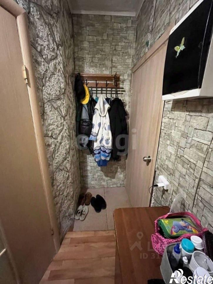 2-комн квартира улица Платова, 3,  д. 3