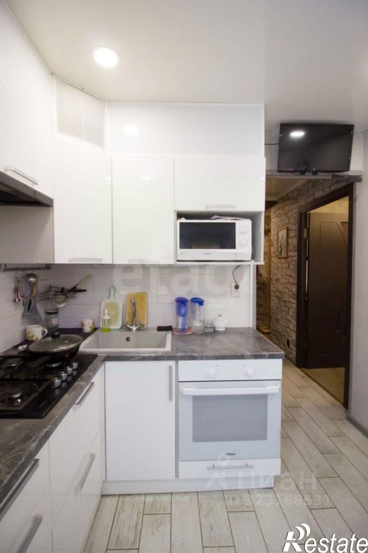 2-комн квартира улица Суворова, 153 к4,  д. 153 к4