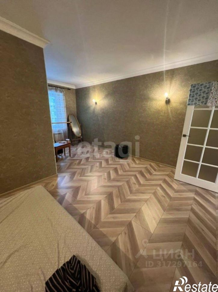 3-комн квартира ул Суворова, 116,  д. 116