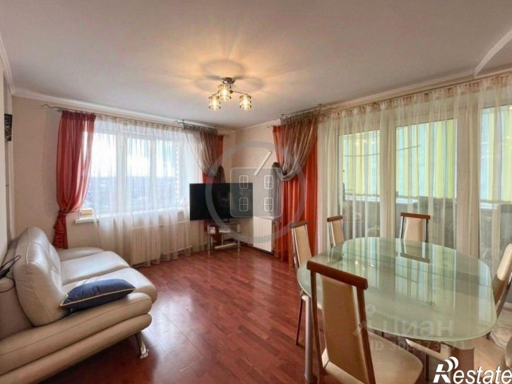 2-комн квартира б-р Моторостроителей, 1,  д. 1