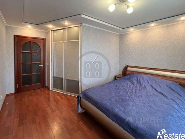 2-комн квартира б-р Моторостроителей, 1,  д. 1