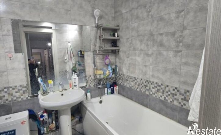 2-комн квартира улица Владимира Козлова, 4,  д. 4