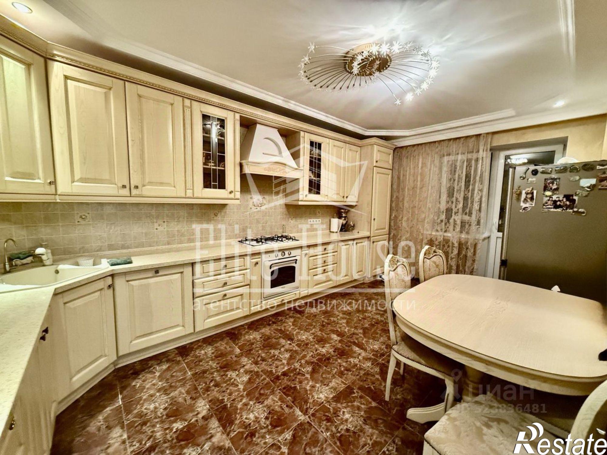 Купить квартиру за 18 000 000 рублей на ул Георгия Димитрова, 24