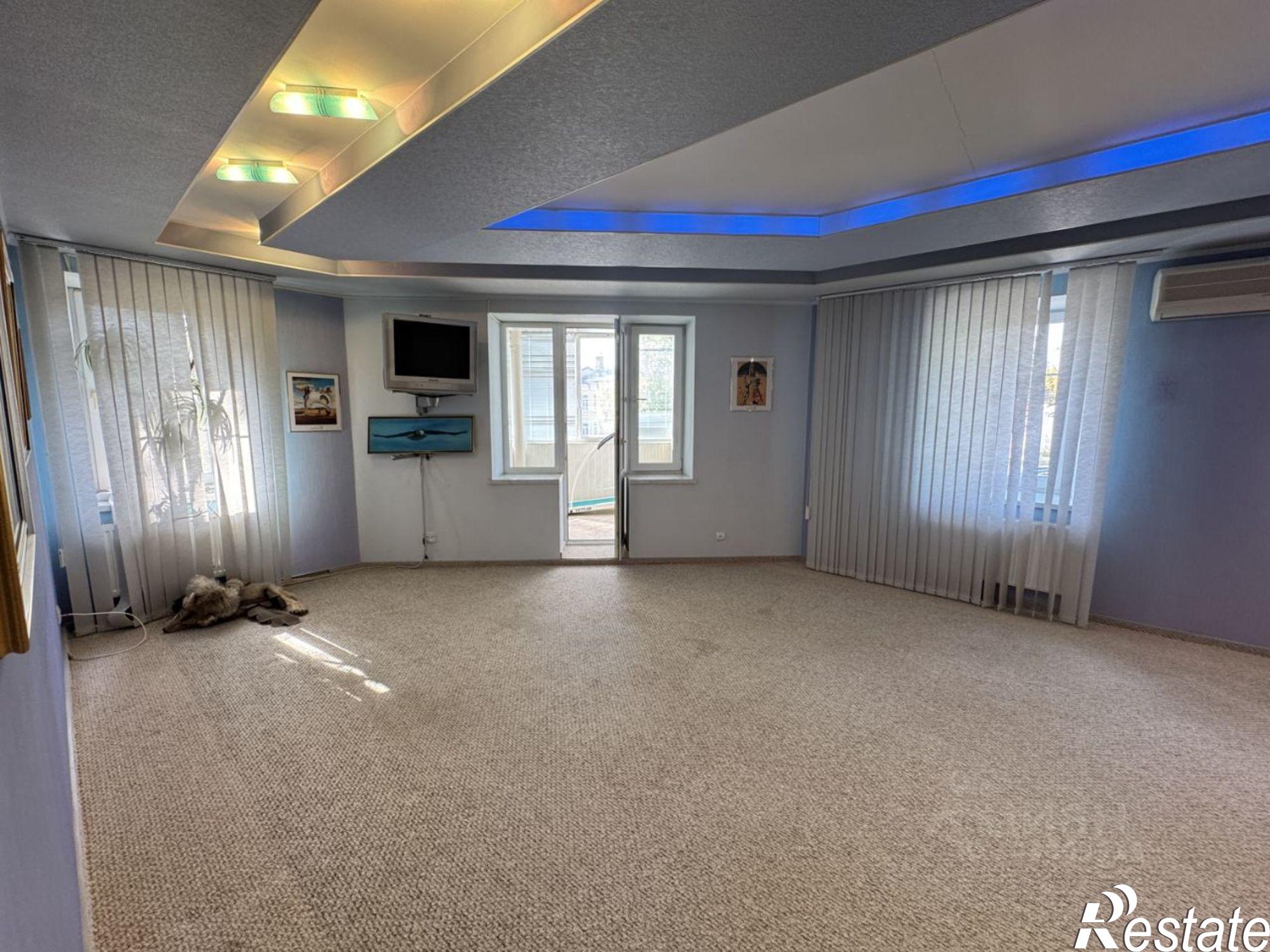 Купить квартиру за 25 300 000 рублей на улица Дзержинского, 69