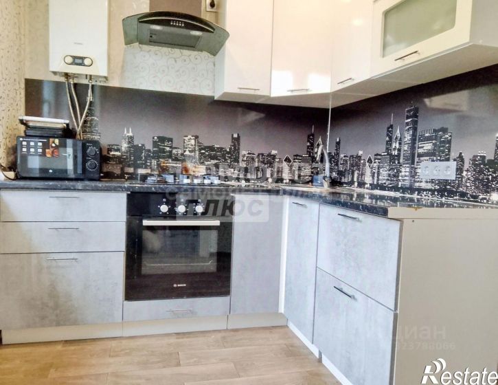 3-комн квартира улица Пухова, 1,  д. 1