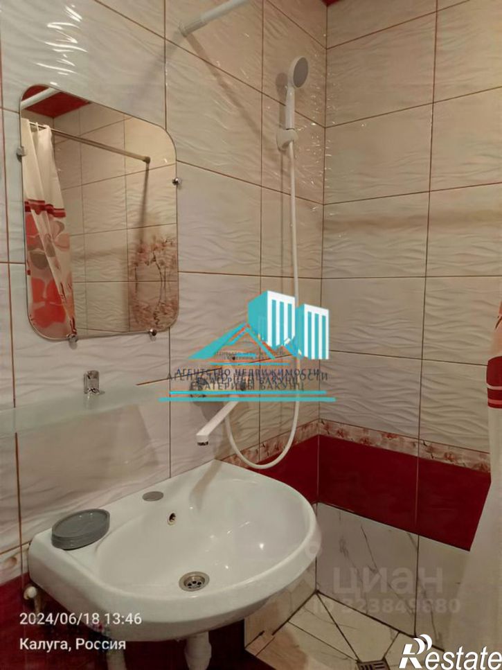 2-комн квартира улица Петра Тарасова, 7,  д. 7