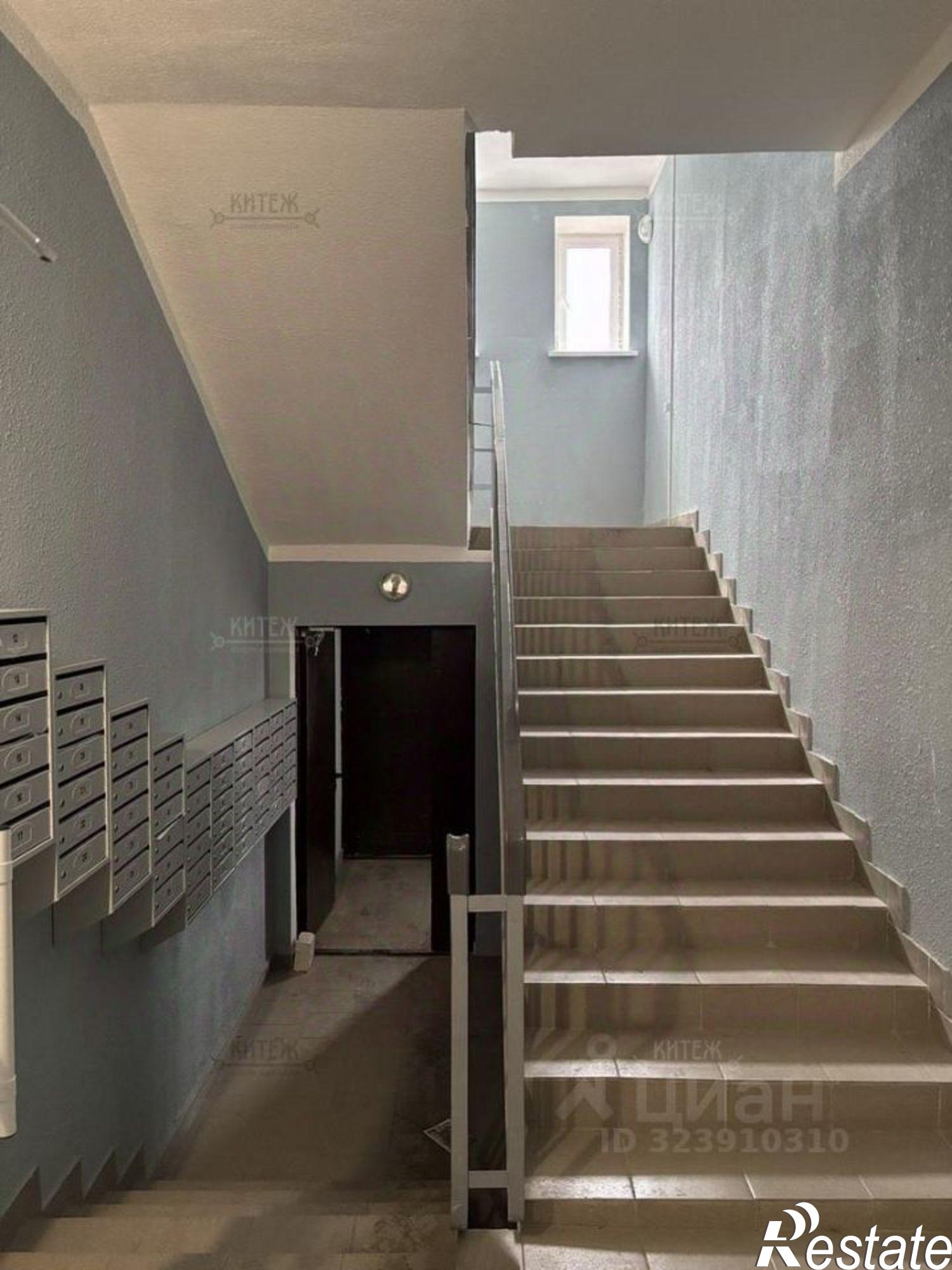 Купить квартиру за 4 677 400 рублей на Азаровская улица, 40 к4