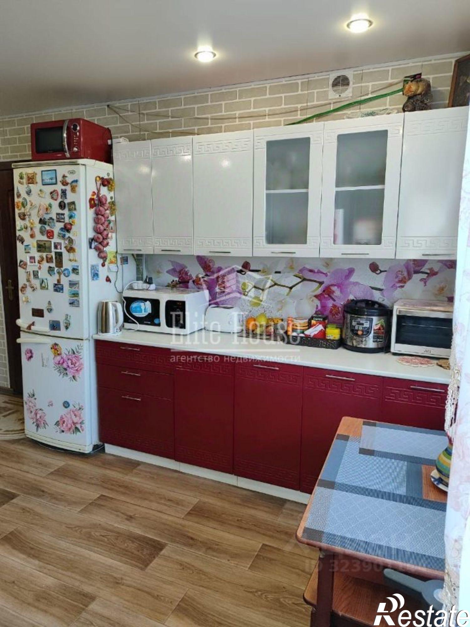 Купить комнату за 1 249 000 рублей на Хрустальная улица, 1