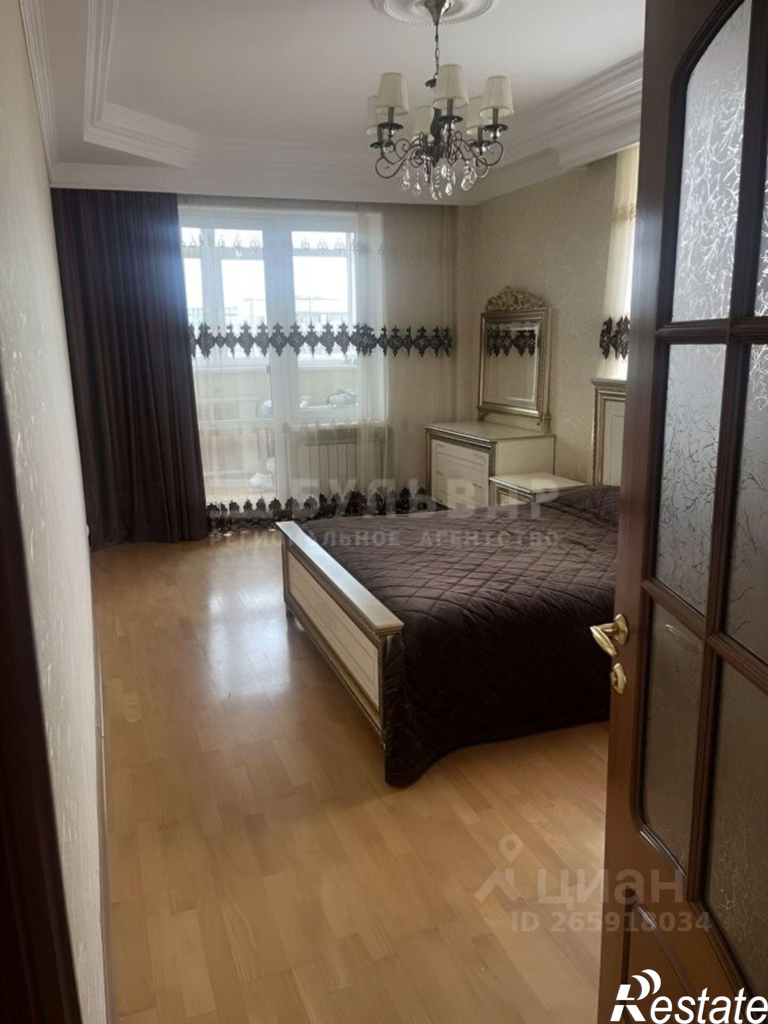 Сдать квартиру за 50 000 рублей на ул Генерала Попова, 10