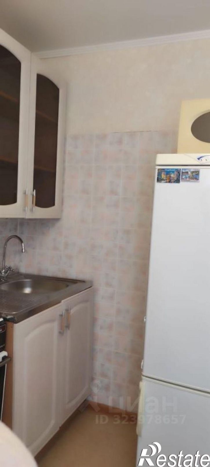 1-комн квартира улица Платова, 8,  д. 8