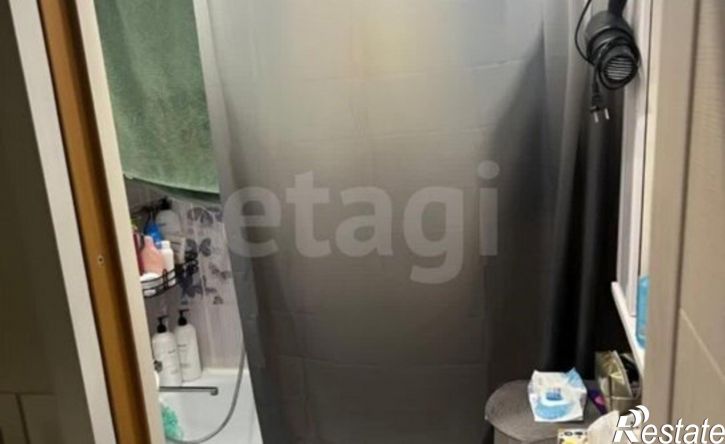 2-комн квартира улица Гурьянова, 5,  д. 5