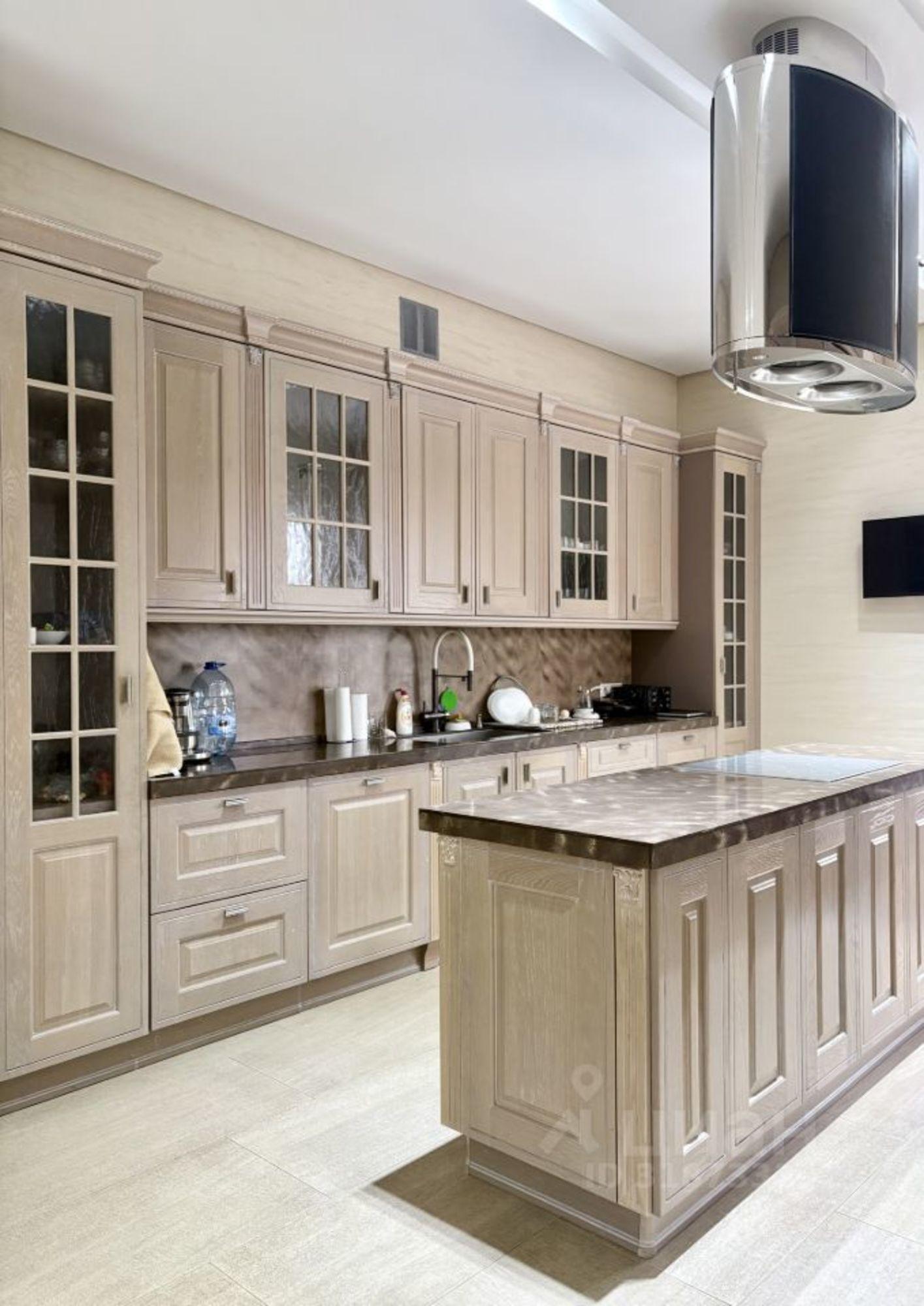 Купить дачу, дом, коттедж за 90 000 000 рублей на Трамплинная улица, д.119