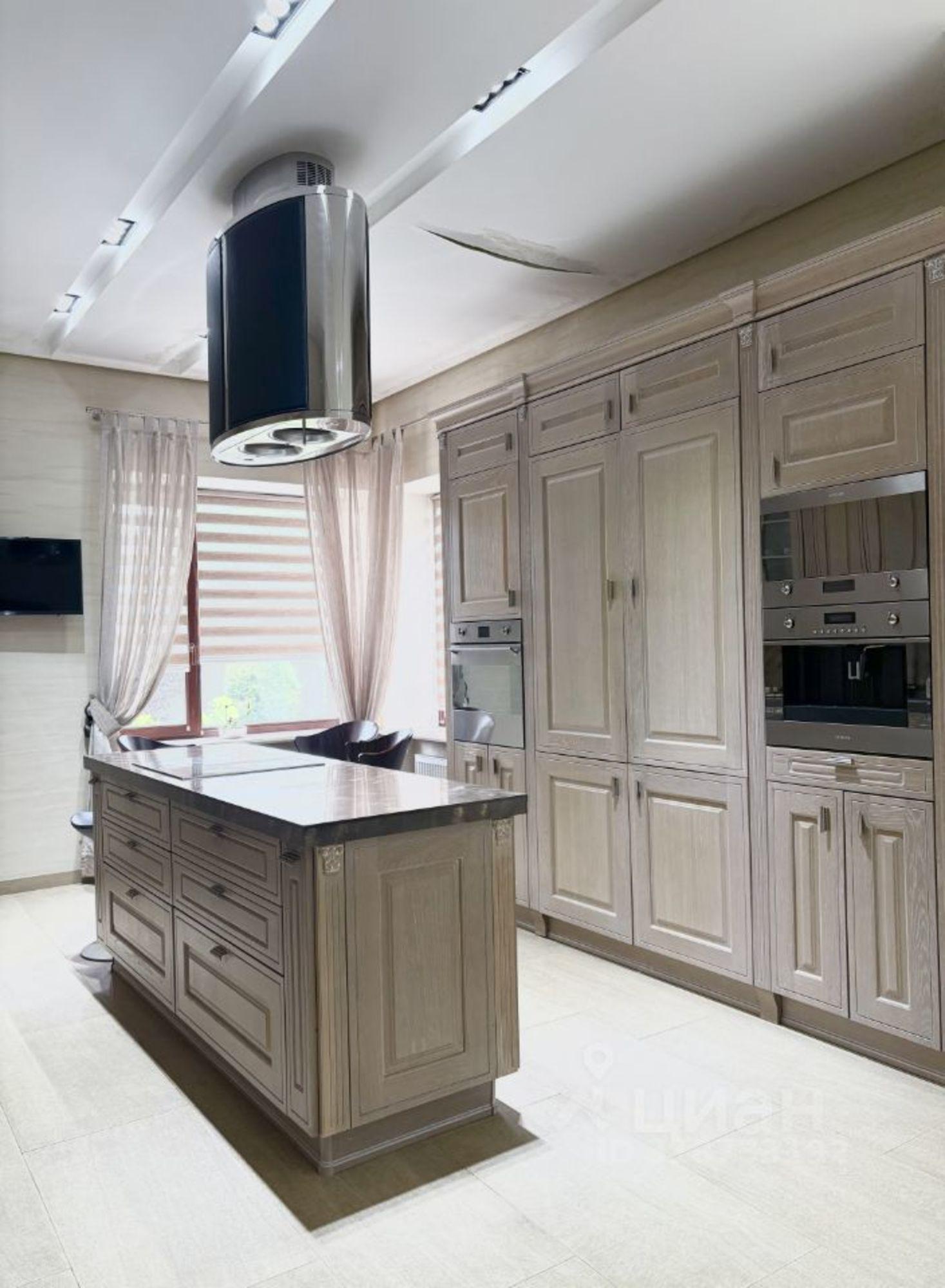 Купить дачу, дом, коттедж за 90 000 000 рублей на Трамплинная улица, д.119