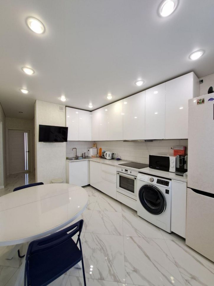 3-комн квартира Хрустальная улица, д.44к4