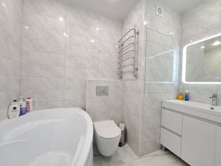 3-комн квартира Хрустальная улица, д.44к4