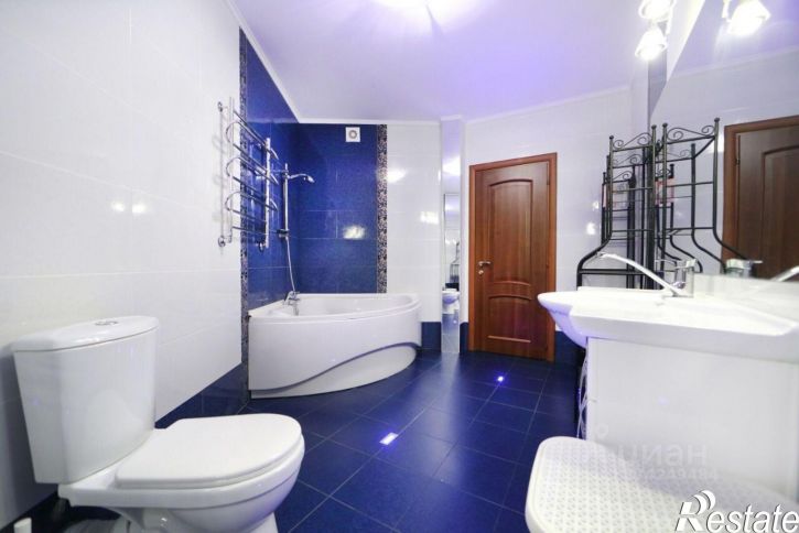 4-комн квартира улица Академика Королёва, 27,  д. 27