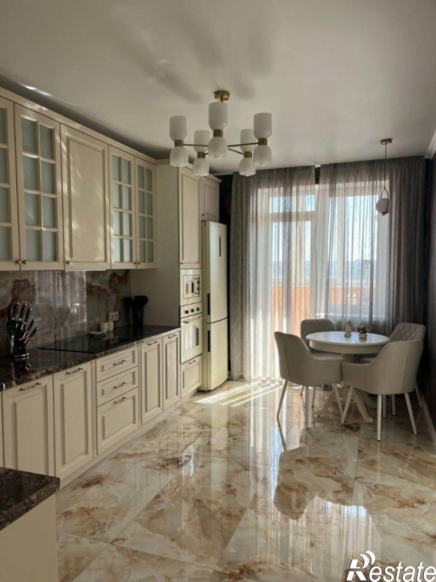 Сдать квартиру за 95 000 рублей на ул Белинского, 4