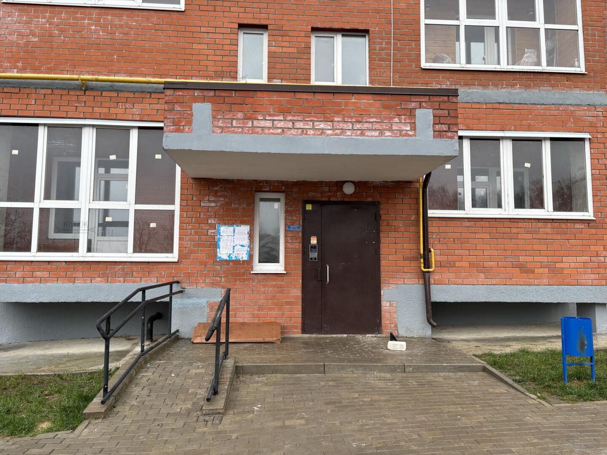 Купить квартиру за 6 624 800 рублей на Азаровская ул, д.40