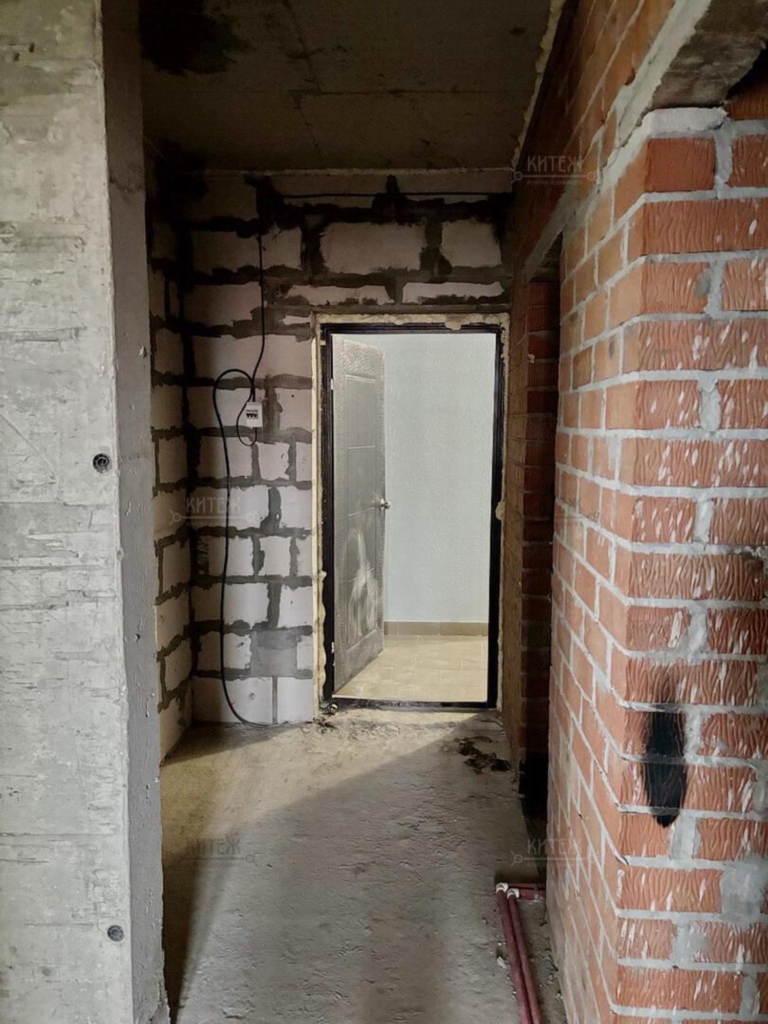 Купить квартиру за 4 677 400 рублей на Азаровская ул, д.40