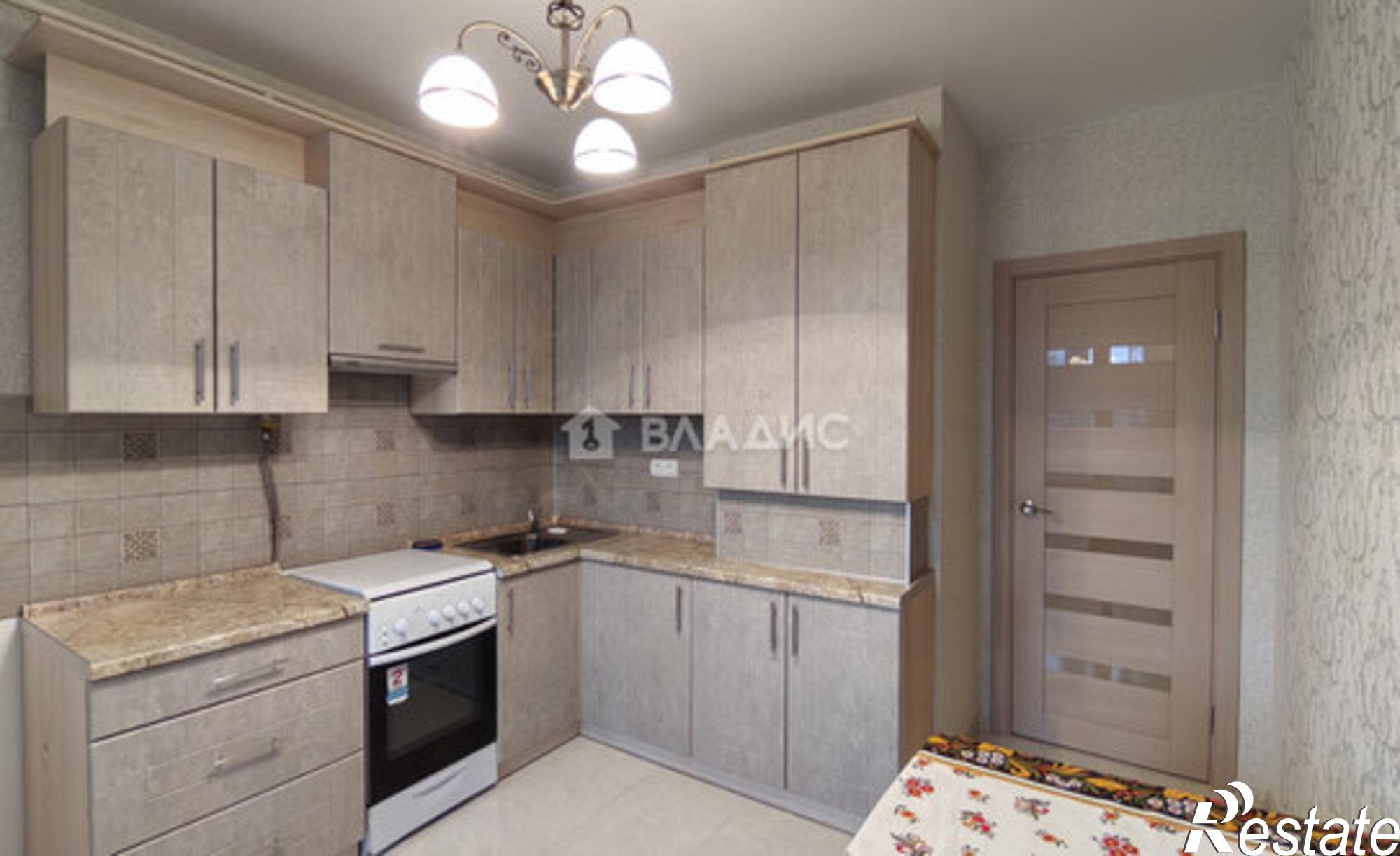 Купить квартиру за 4 370 000 рублей на Тепличная улица, 9