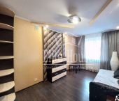 2-комн, 24кв м, этаж 5/5 ул Хрустальная, 1