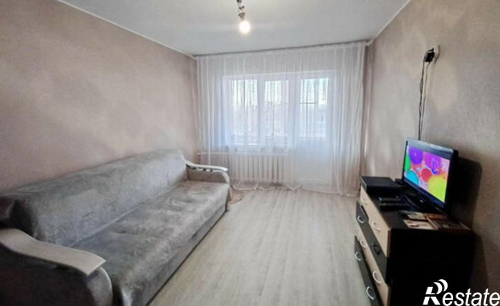 3-комн квартира улица Гурьянова, 41,  д. 41