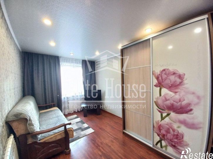 2-комн квартира ул Хрустальная, 1,  д. 1