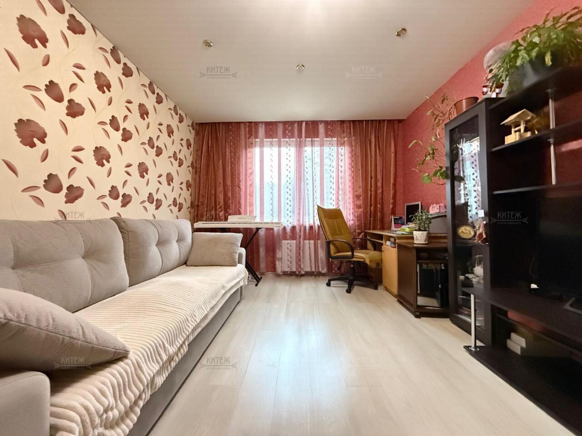 Купить квартиру за 4 290 000 рублей на Тарутинская ул, д.231