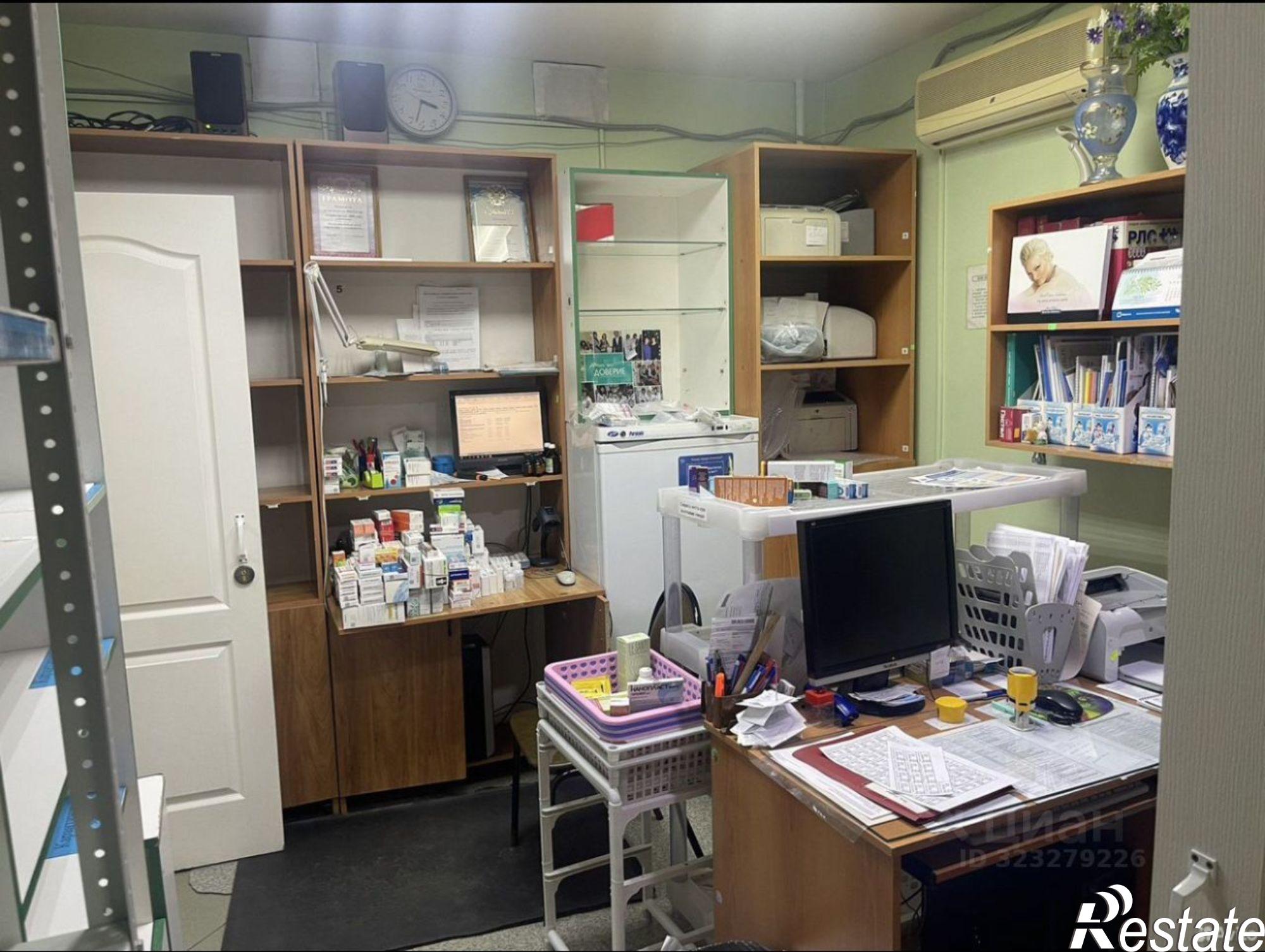 Сдать торговое помещение за 110 000 рублей на ул Степана Разина, 4