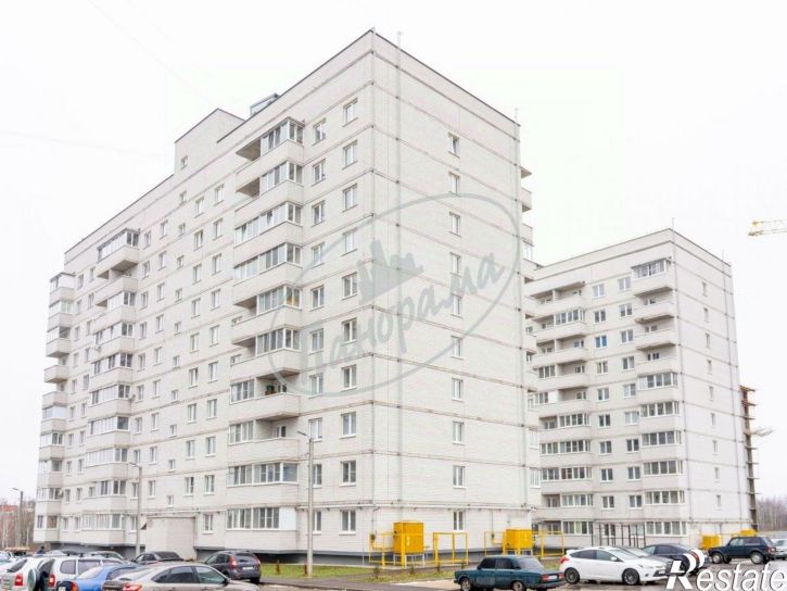 3-комн квартира пр-д Юрия Круглова, 8,  д. 8