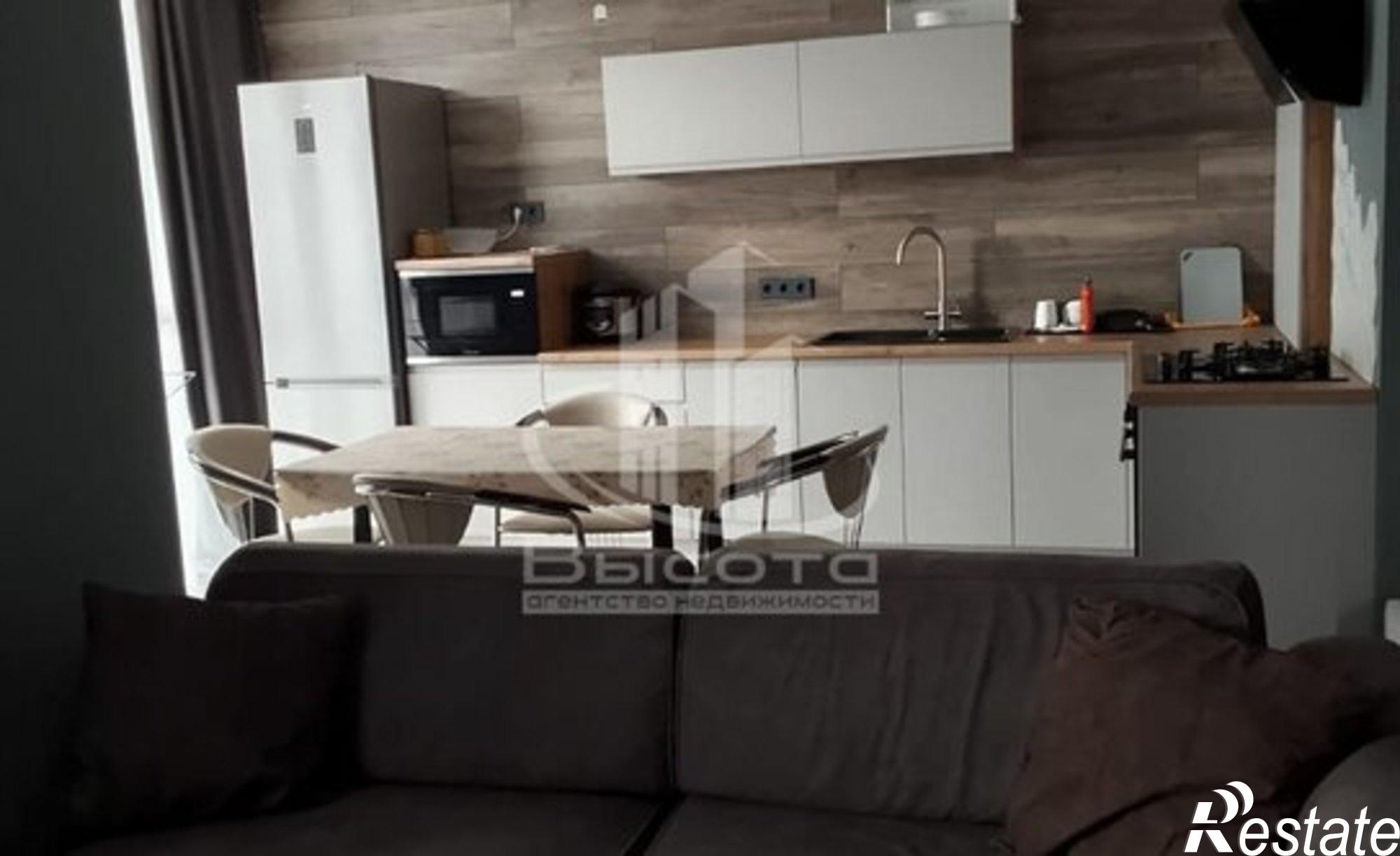 Купить квартиру за 7 400 000 рублей на Полесская улица, 45