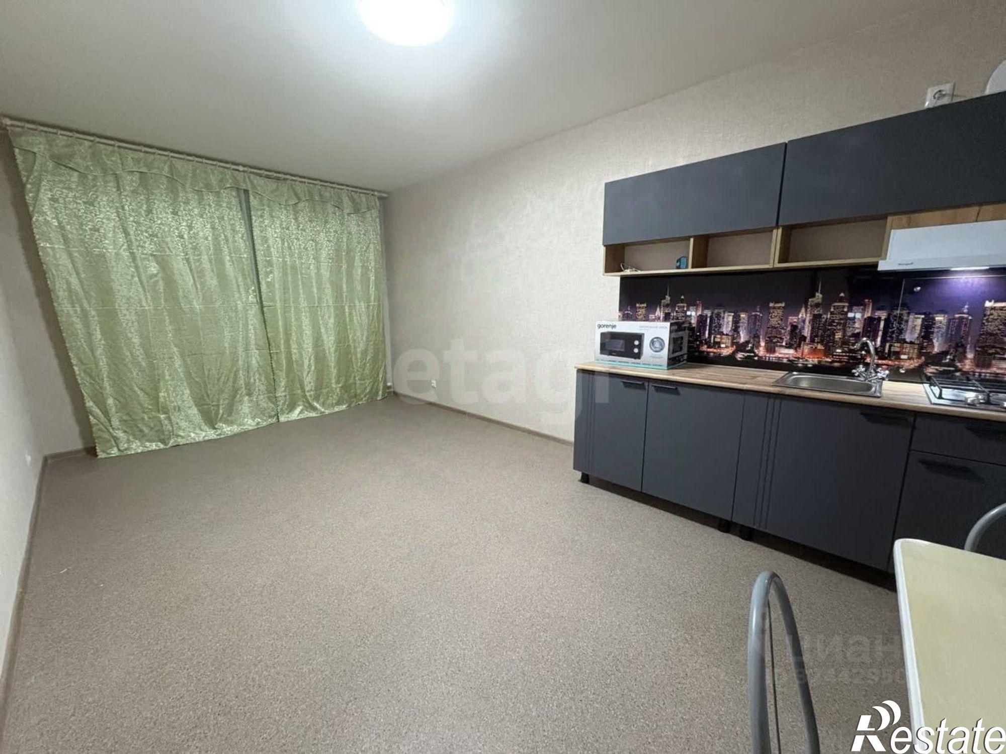 Сдать квартиру за 25 000 рублей на пр-д Юрия Круглова, 12