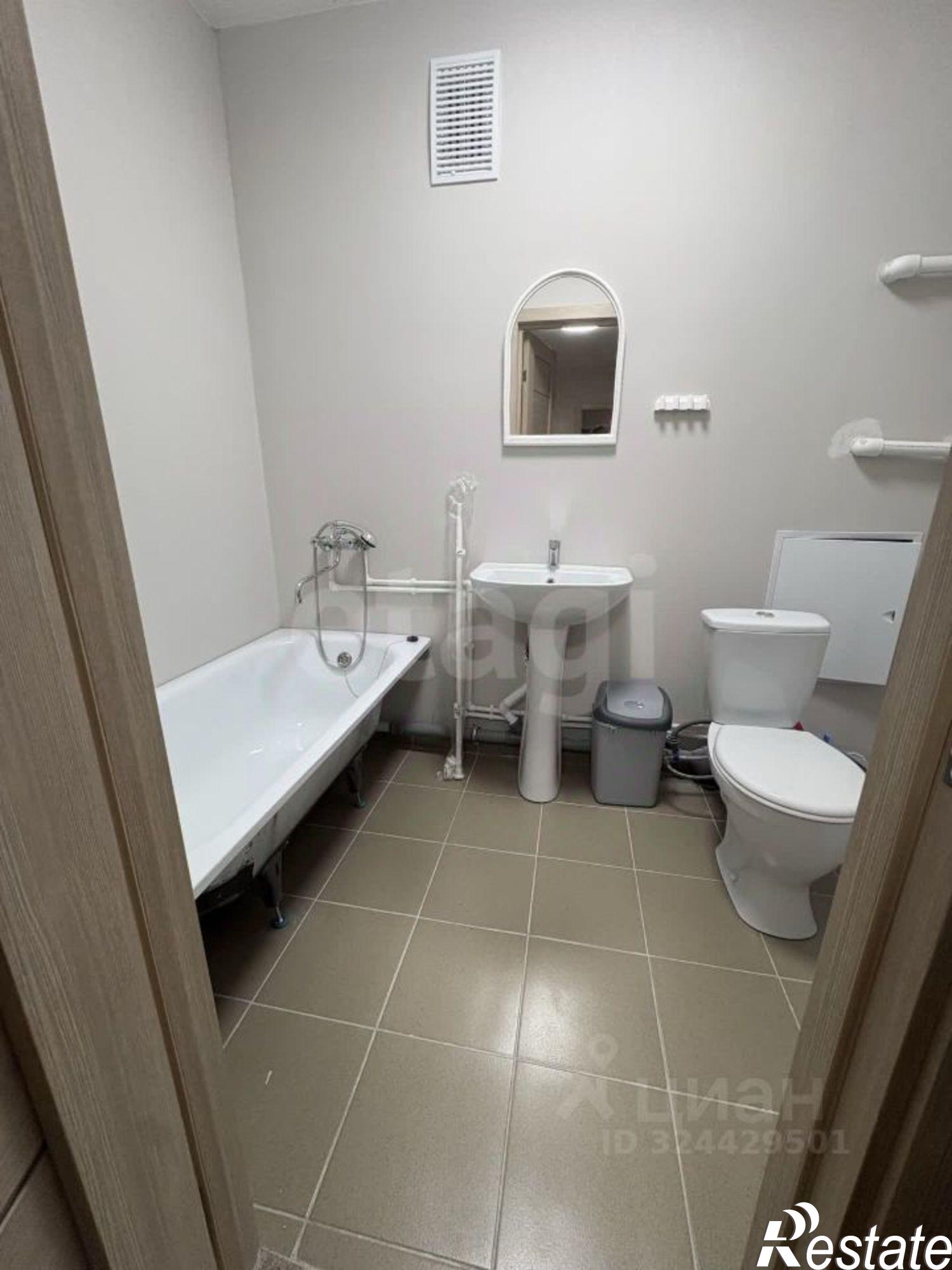 Сдать квартиру за 25 000 рублей на пр-д Юрия Круглова, 12