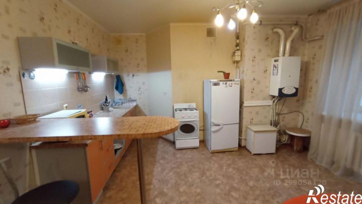 2-комн квартира улица Космонавта Комарова, 38/1,  д. 38/1