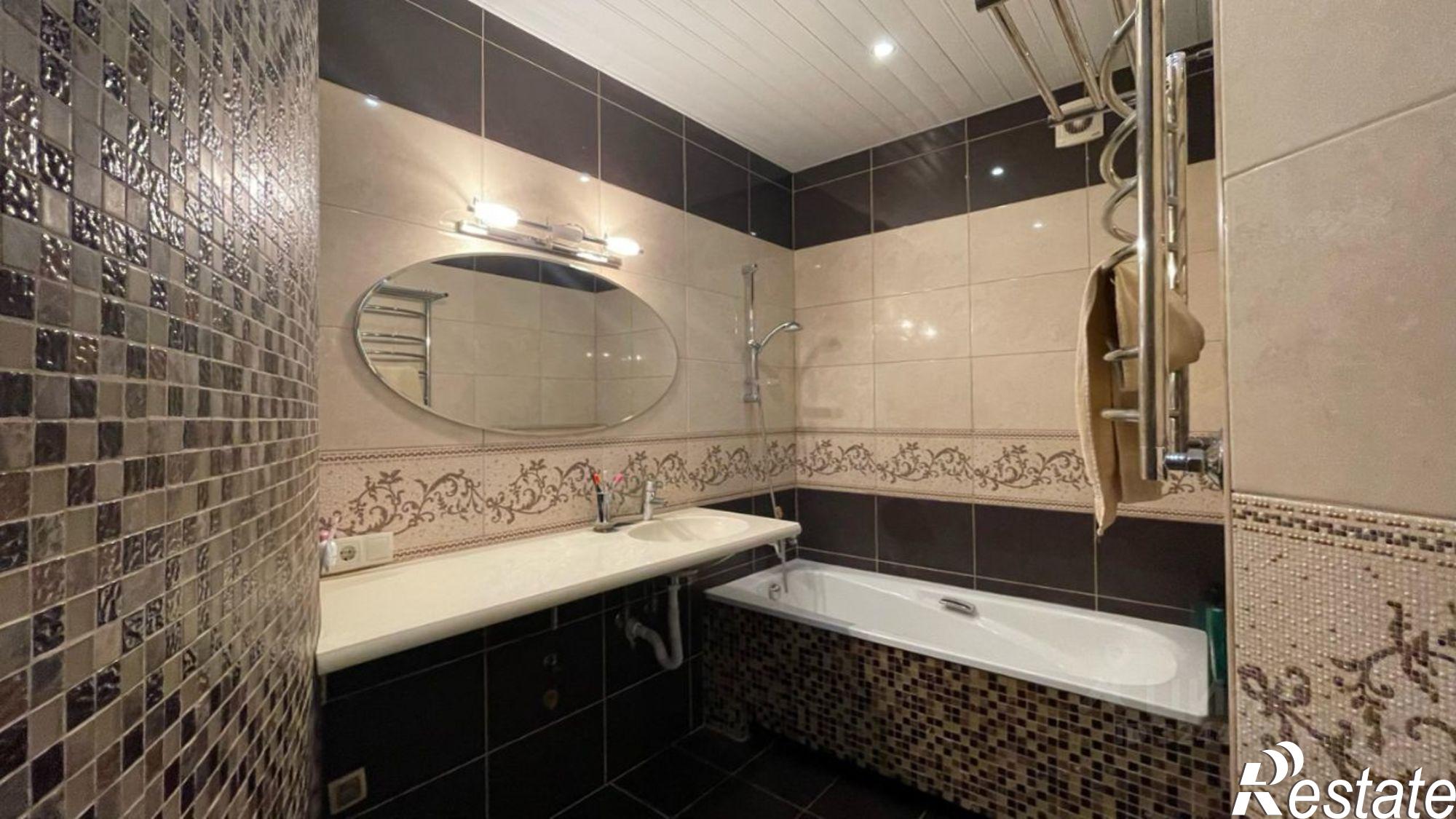 Купить квартиру за 12 200 000 рублей на ул Баррикад, 144