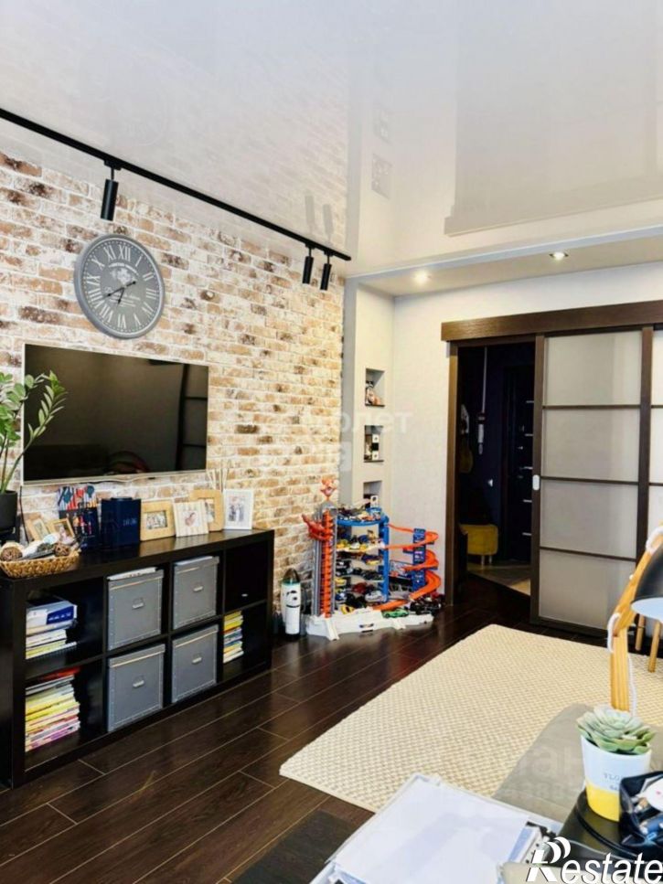 3-комн квартира улица 65 лет Победы, 33,  д. 33