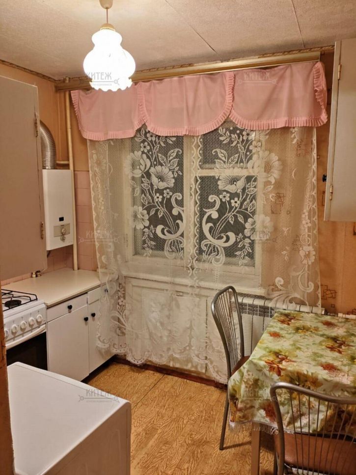 2-комн квартира Поле Свободы ул, д.4