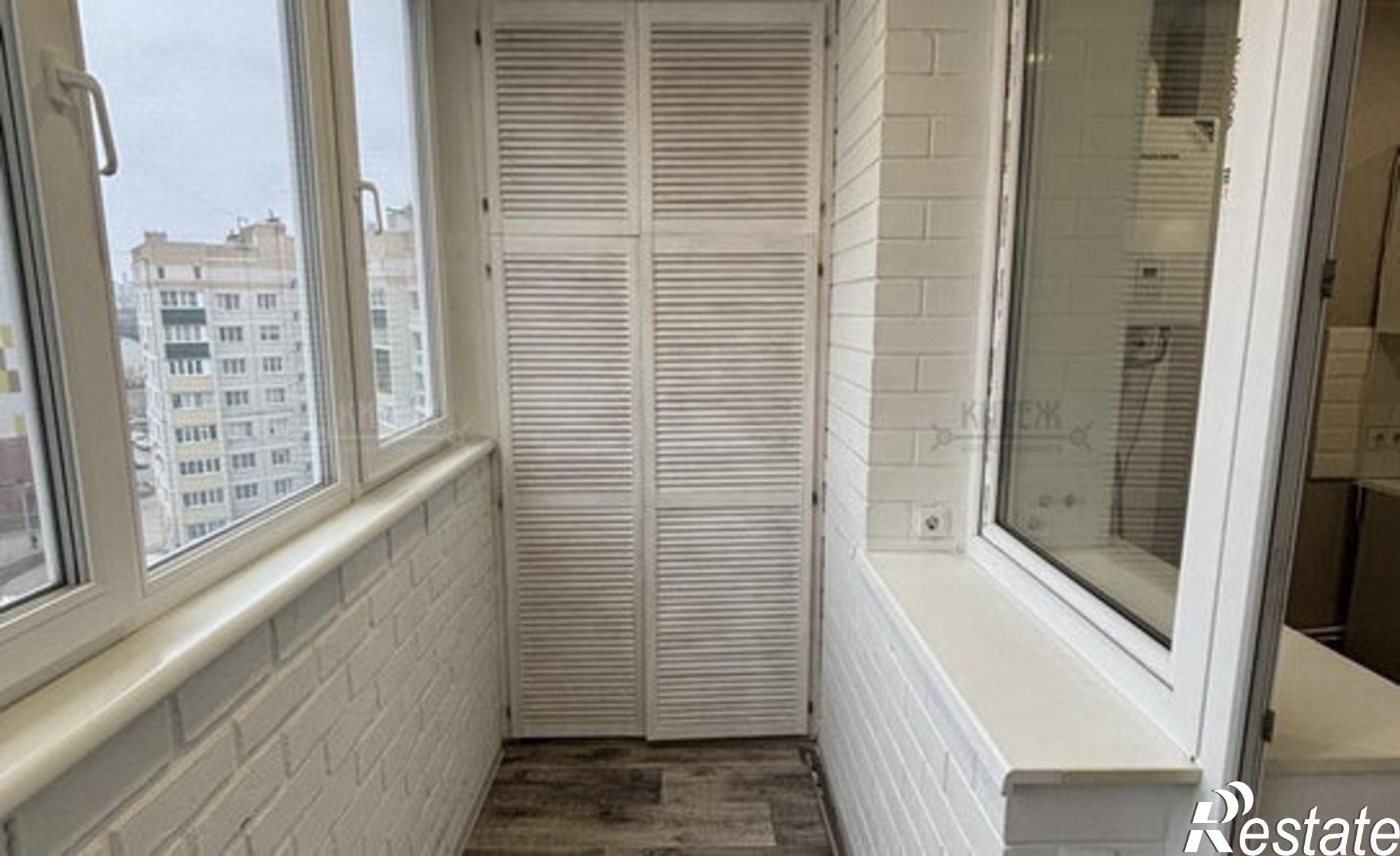 Купить квартиру за 9 300 000 рублей на Сиреневый б-р, 14