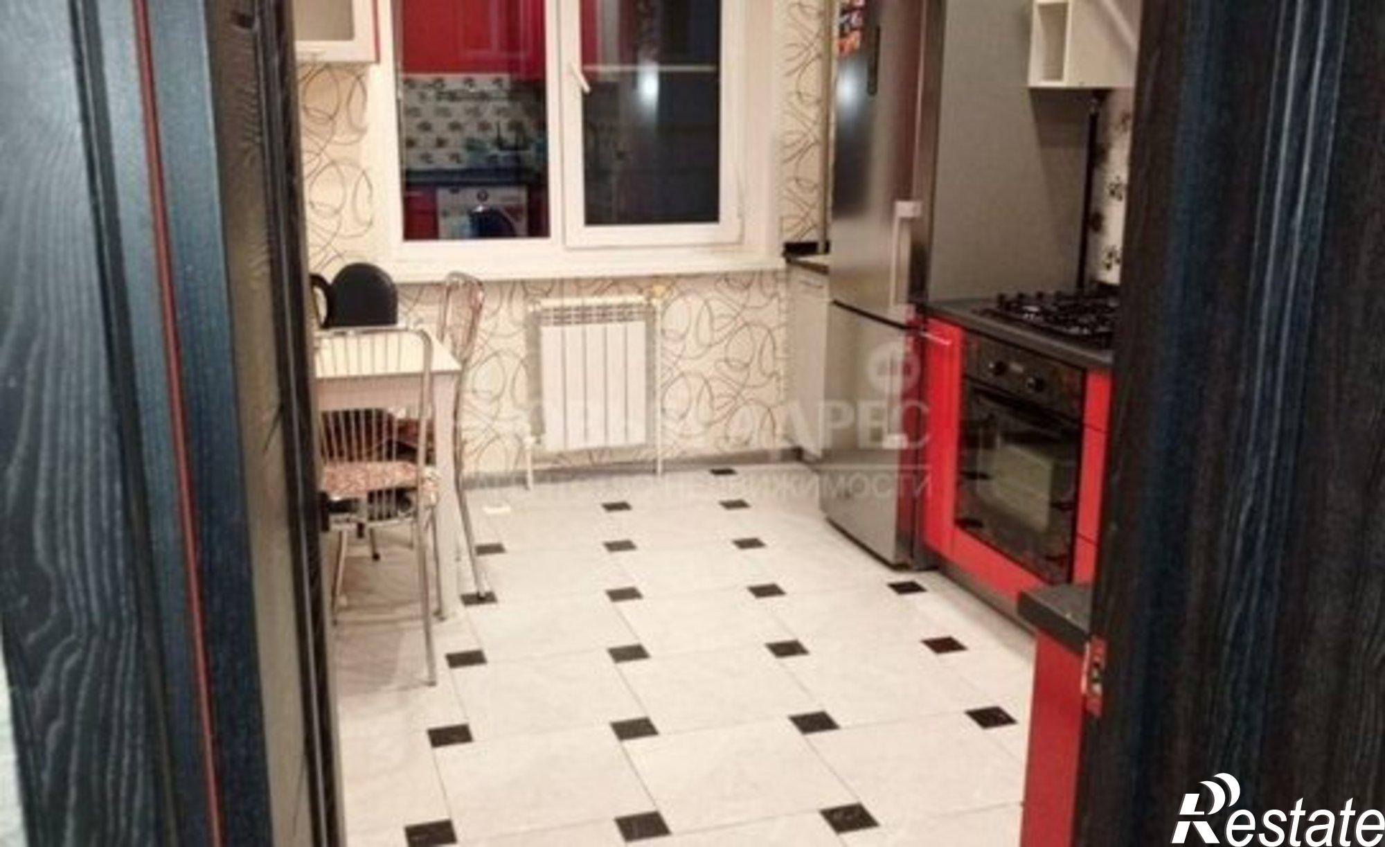 Купить квартиру за 5 490 000 рублей на ул Братьев Луканиных, 19