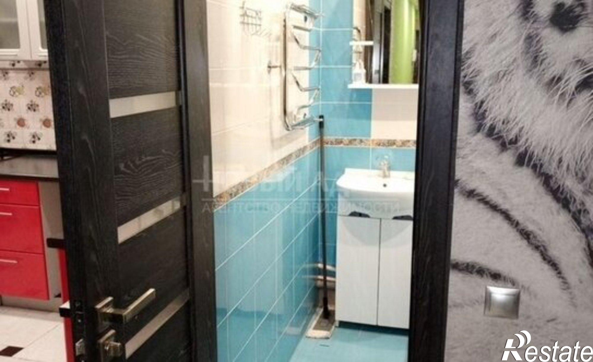 Купить квартиру за 5 490 000 рублей на ул Братьев Луканиных, 19