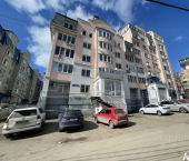 офис 218 кв м, этаж 1/9 ул Космонавта Комарова, 38