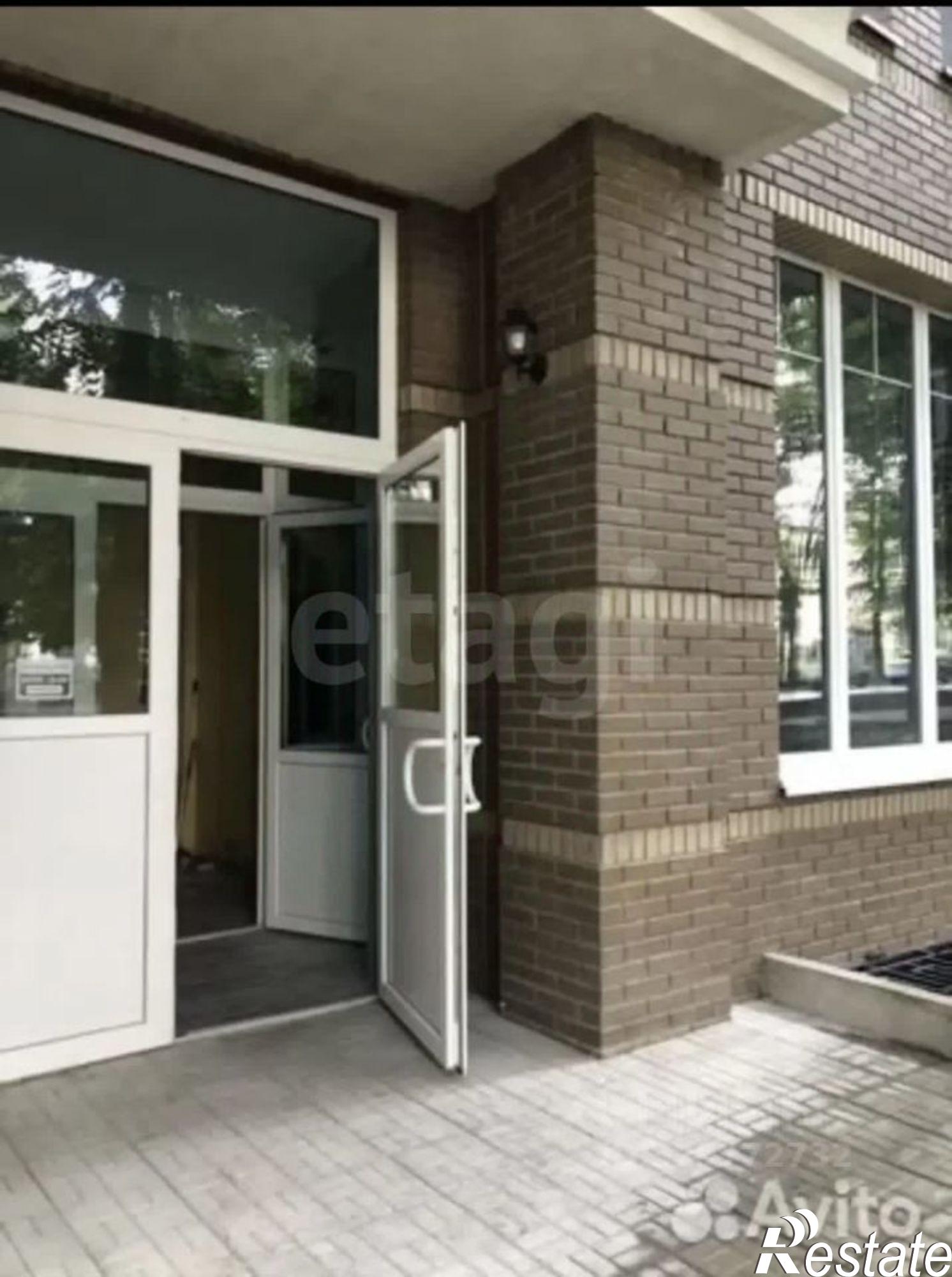 Купить торговое помещение за 15 452 700 рублей на ул Маршала Жукова, 23а