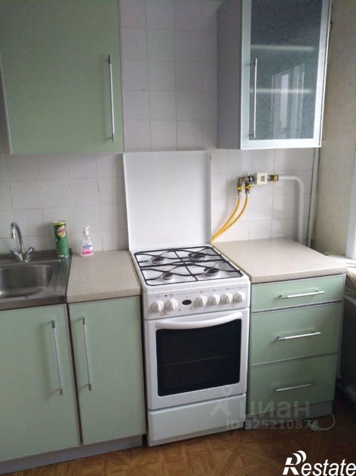2-комн квартира улица Гурьянова, 18,  д. 18