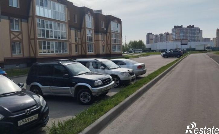 2-комн квартира улица Андрея Алёшина, 1,  д. 1
