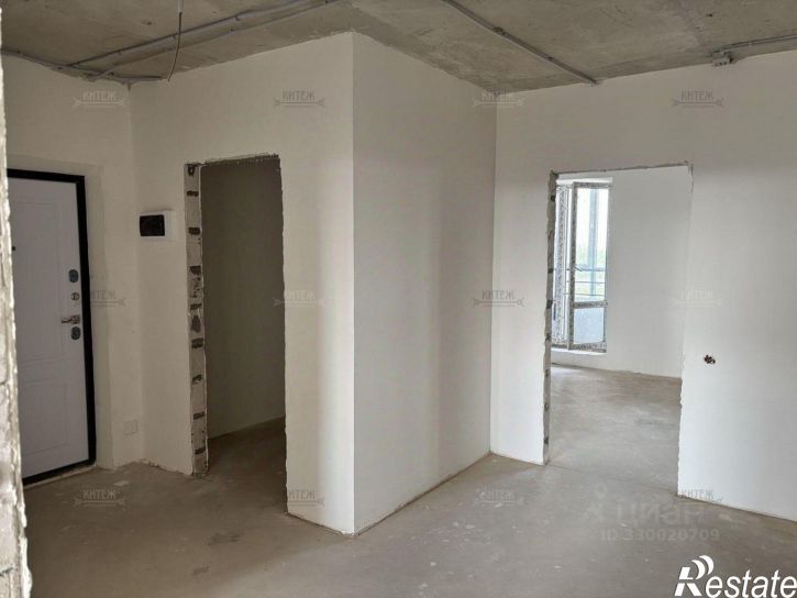 3-комн квартира улица Первых Коммунаров, 18,  д. 18