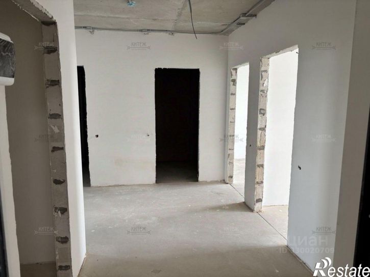 3-комн квартира улица Первых Коммунаров, 18,  д. 18