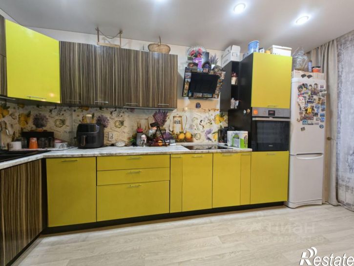 3-комн квартира улица Петра Тарасова, 12,  д. 12