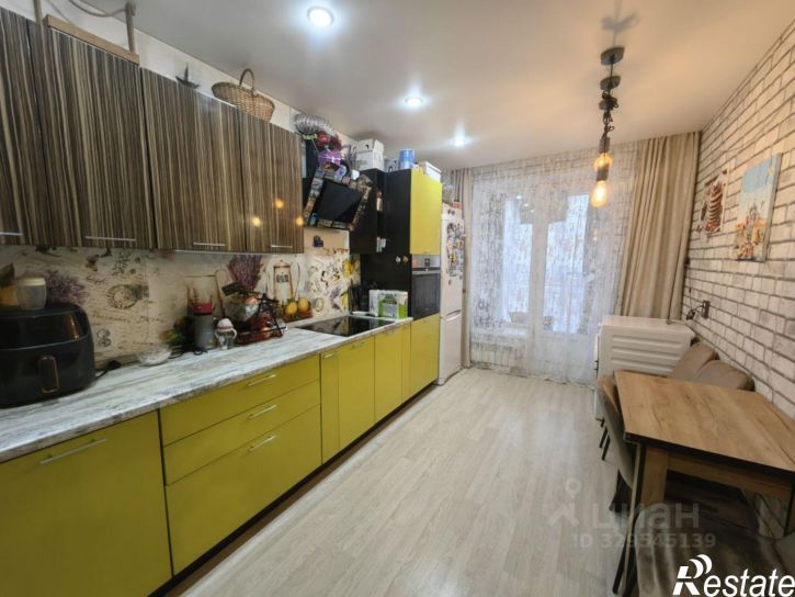 3-комн квартира улица Петра Тарасова, 12,  д. 12