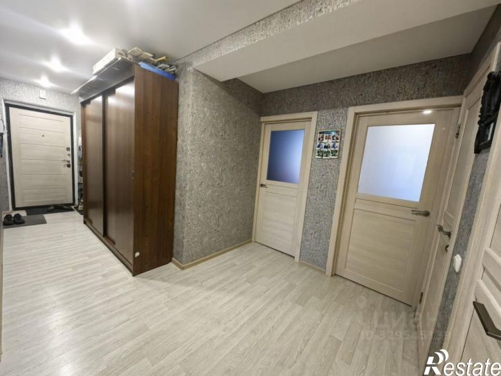 3-комн квартира улица Петра Тарасова, 12,  д. 12